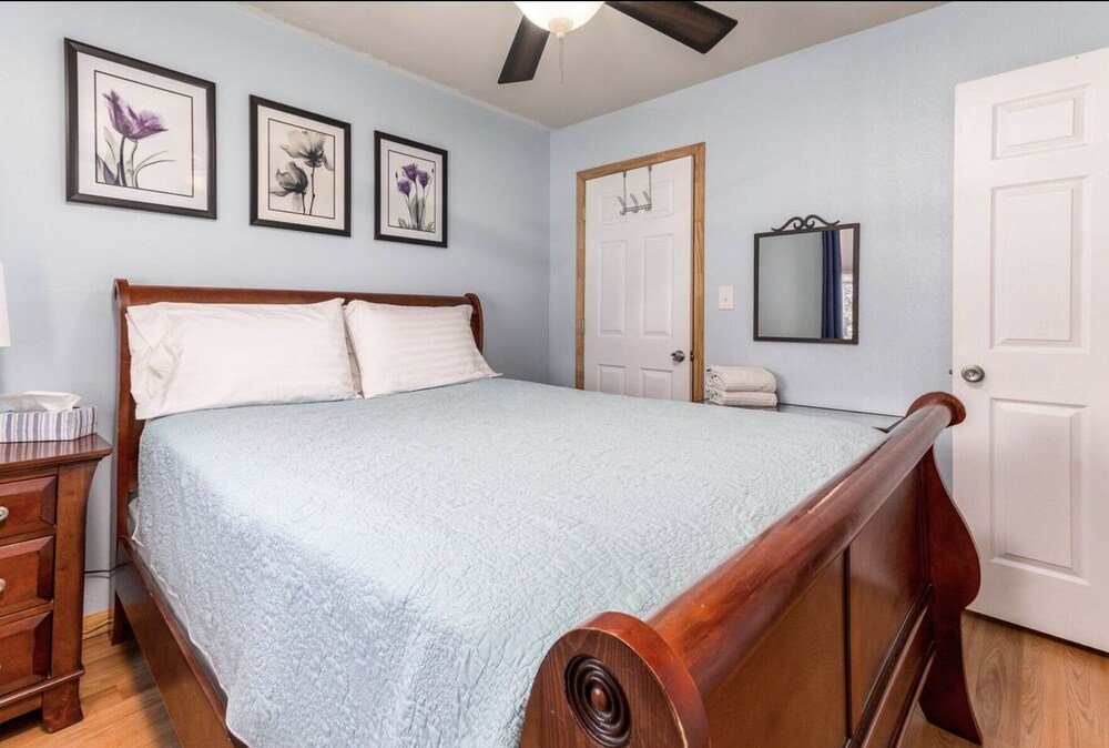 Bandera Texas McLintock Guesthouse3 Blocks from Main St. Bandera Vrbo