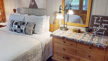 3 Schlafzimmer, Schreibtisch, Bügeleisen/Bügelbrett, kostenloses WLAN