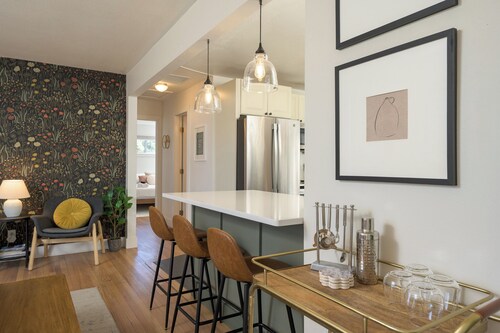 Spacious Family Friendly home near Den/Boulder with a Firepit & Large Yard!