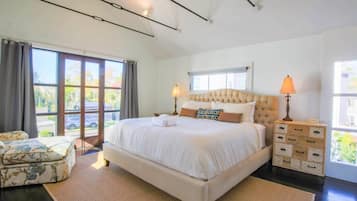 4 habitaciones, tabla de planchar con plancha, wifi y ropa de cama