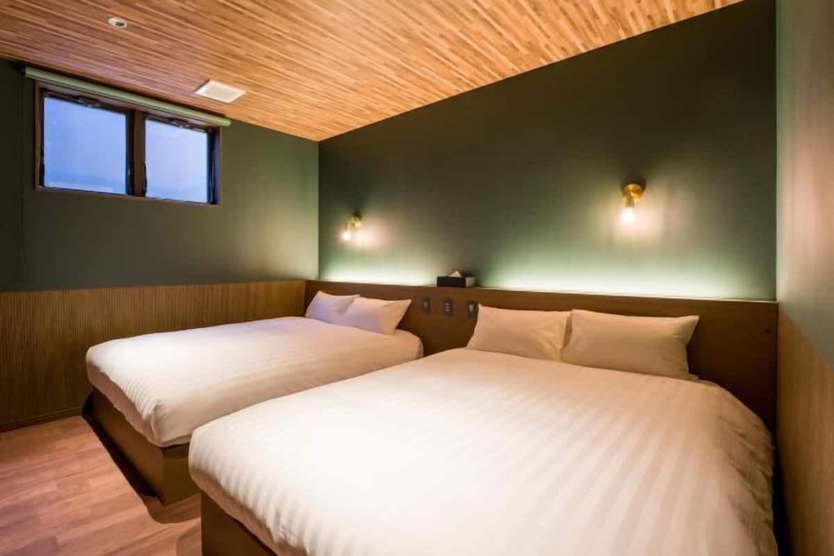 3 bedrooms, individually decorated, blackout curtains, free WiFi