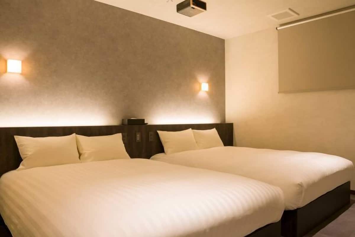 3 bedrooms, individually decorated, blackout curtains, free WiFi