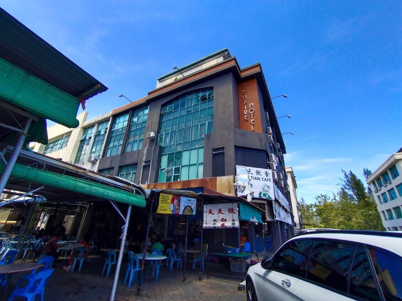 المنشأة من الخارج