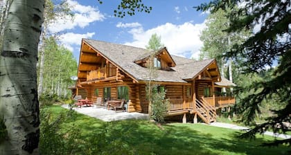 Daniels Summit Mountain Cabin