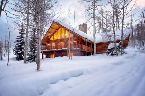 Daniels Summit Mountain Cabin