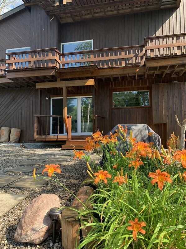 المنطقة المحيطة بالمنشأة