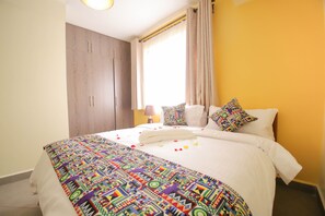 Blackout drapes, free WiFi - Lantern Serviced Apartments (Nairobi)