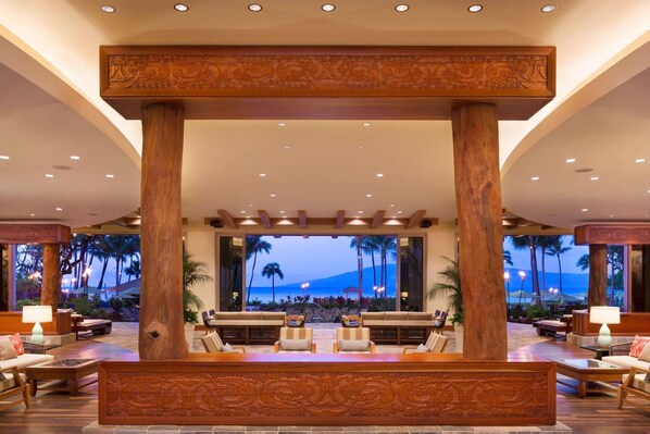 Lobby - Luxurious Oceanfront Resort in Maui - Family Friendly - Sleeps 6! (Lahaina)