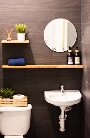 Shower, jetted bath, bidet
