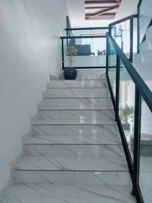 Handläufe an den Treppen