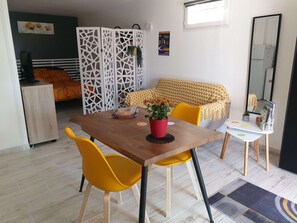 تناول الطعام