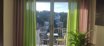 Superb apartment with free parking and streetcar