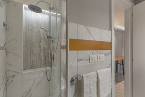 Regadera y bidet