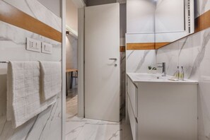 Regadera y bidet 