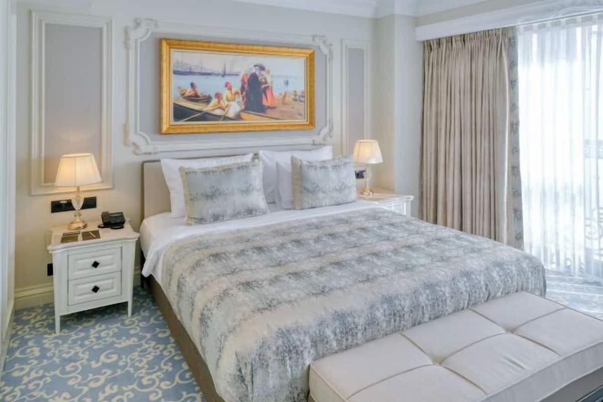 Premium bedding, minibar, in-room safe, individually decorated