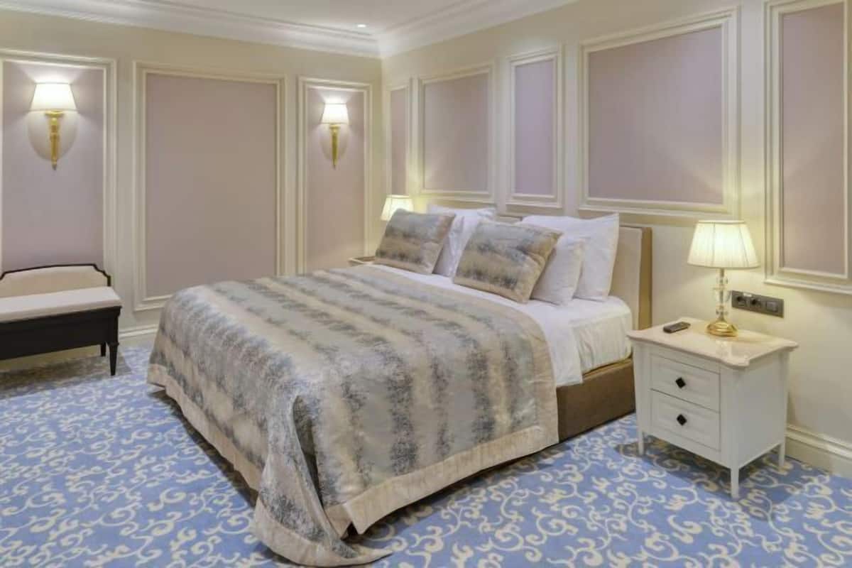 Premium bedding, minibar, in-room safe, individually decorated