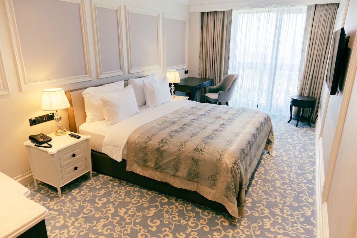 1 Schlafzimmer, hochwertige Bettwaren, Minibar, Zimmersafe