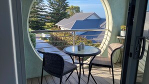 Outdoor dining - Ocean views - Walk to beach & cafes (Sorrento)