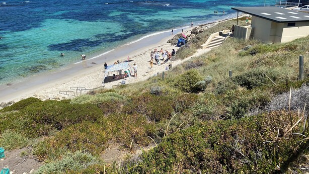 Beach - Ocean views - Walk to beach & cafes (Sorrento)