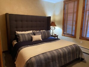 1 chambre, fer et planche Ă repasser, Wi-Fi, draps fournis