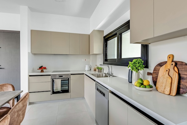 Leilighet, 2 soverom, balkong, byutsikt | Romfasilitet