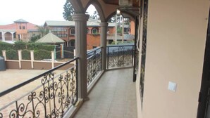 Imej tidak diklasifikasikan, 3 daripada 10, butang