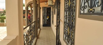 Bel Appartement Meublé À Yaoundé - Odza