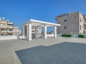 Apartment, 3 Bedrooms, Balcony, City View | Terrace/patio