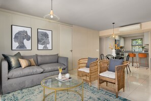 Exclusive-Apartment | Wohnbereich | 40-Zoll-Flachbildfernseher mit Kabelempfang, Fernseher, Netflix