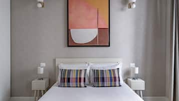 Studio | 1 slaapkamer, luxe beddengoed, een kluis op de kamer, een bureau