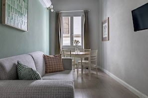 1 Bedroom Apartment, Sofa Bed | Living area | 40-inch Smart TV with digital channels - Numa Florence Fiore (Florence)