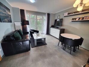 تلفزيون ذكي، مشغل دي في دي، كُتُب، ستيريو