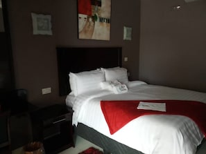 Iron/ironing board, free WiFi