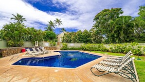 A heated pool - Hale Nani ~ Beautiful Hawaiian Home (Kawela Bay)