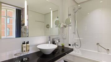 Superior Loft | Bathroom