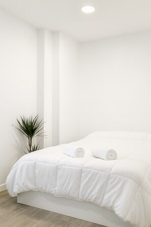 1 dormitorio, tabla de planchar con plancha, wifi gratis y ropa de cama