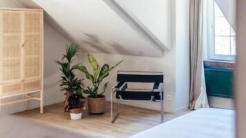 Premium bedding, down duvets, minibar, individually decorated