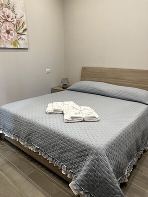 2 Schlafzimmer, Zimmersafe, kostenloses WLAN, Bettwäsche