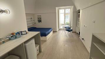 1 camera, Wi-Fi gratuito, lenzuola