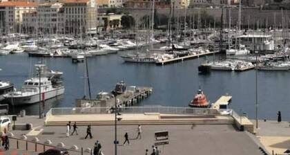 Retro-vintage loft style in the heart of the Old Port