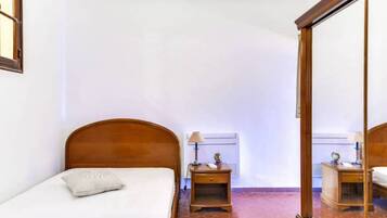 1 chambre, bureau, fer et planche Ă  repasser, Wi-Fi