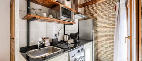 Fridge, microwave, coffee/tea maker, electric kettle
