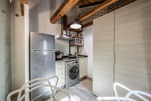 Fridge, microwave, coffee/tea maker, electric kettle