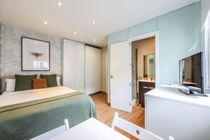 Free WiFi, bed sheets - Loft in Gran Via -5º No Elevator-SB3 (Madrid)