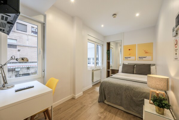 Desk, iron/ironing board, free WiFi, bed sheets