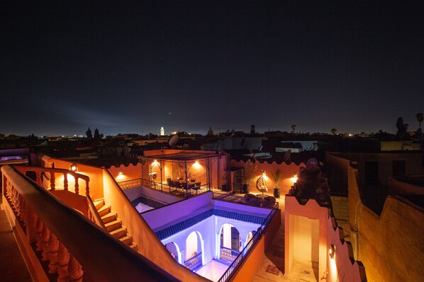 Exclusive Townhome | Terrace/patio