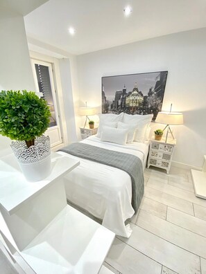 1 bedroom, iron/ironing board, free WiFi, bed sheets - Design apartment in Plaza Mayor 1 I (Madrid)