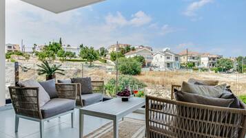 Apartamento, 2 habitaciones, balcón, vistas a la ciudad | Balcón