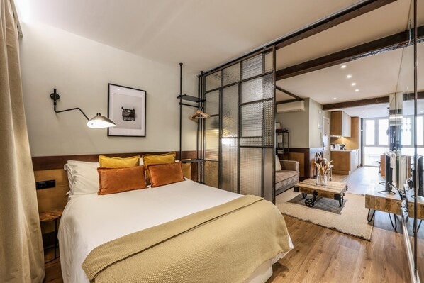 1 bedroom, iron/ironing board, free WiFi, bed sheets