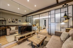 1 dormitorio, tabla de planchar con plancha, wifi gratis y ropa de cama